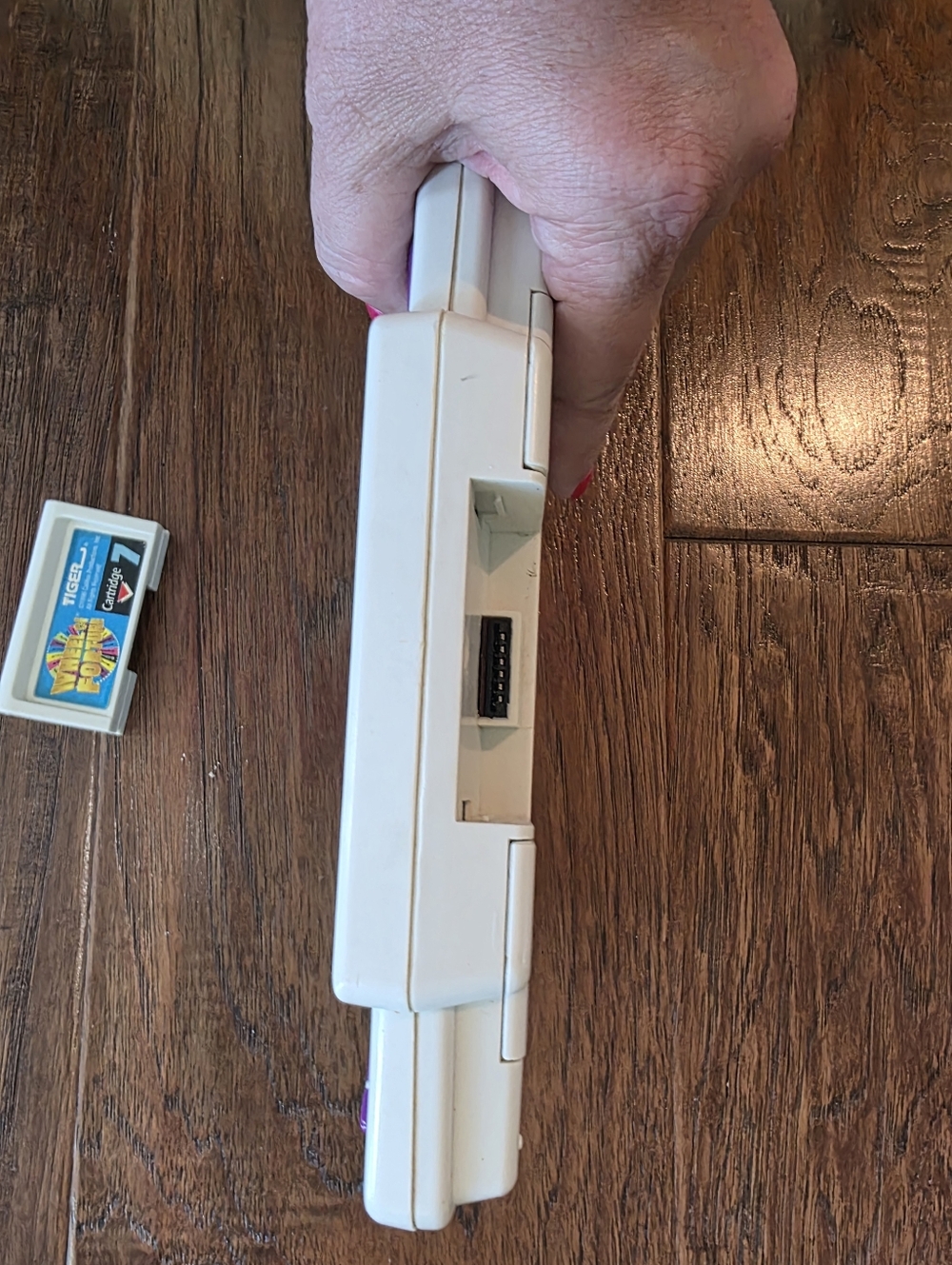 Vintage 1995 Tiger Electronics Wheel of Fortune Handheld Game with Cartridge 7 - Picture 5 of 7